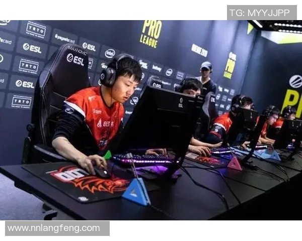 FPX战术解析：深入探讨CSGO中的盯防体系与战术协作